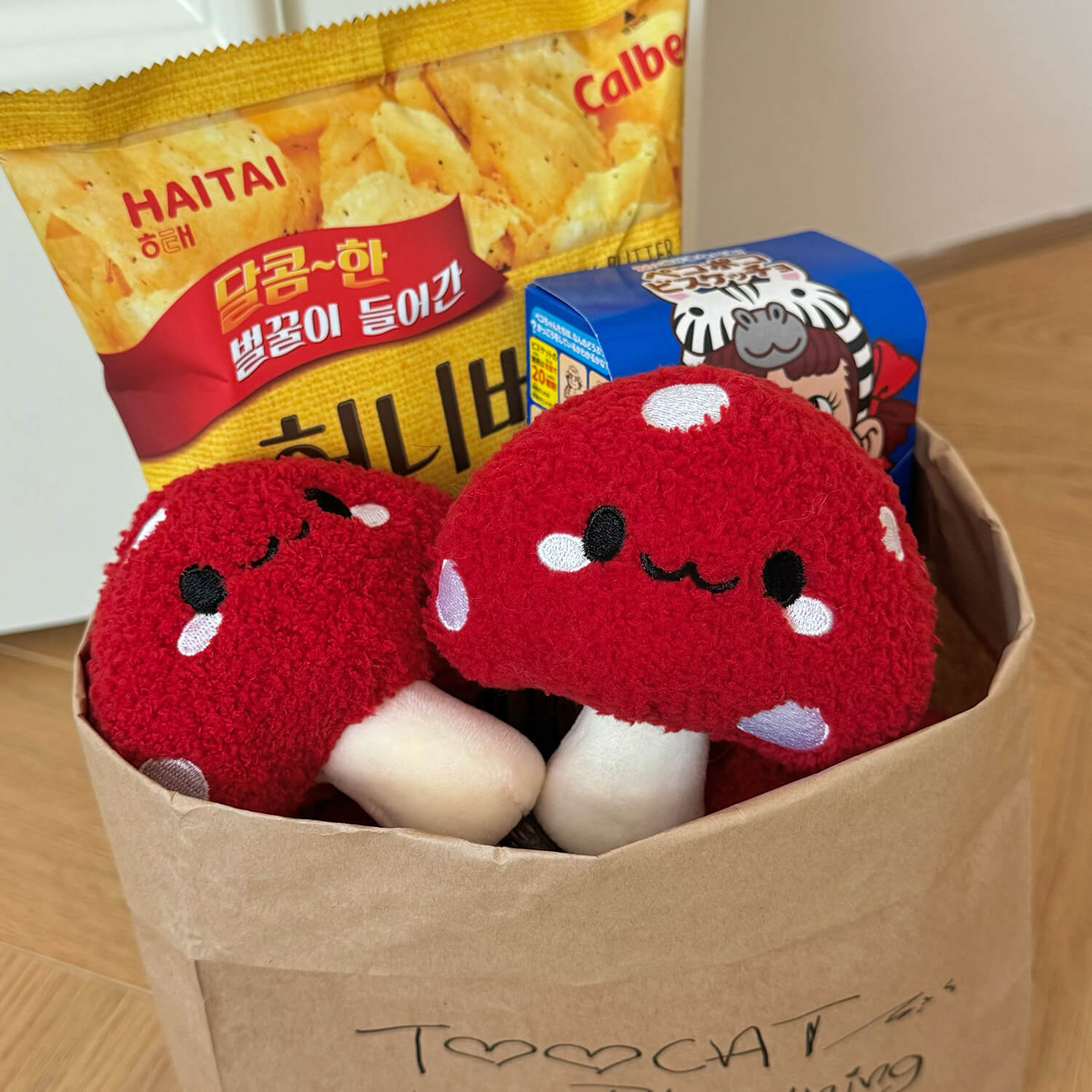 Mushroom Cat Chew Toy