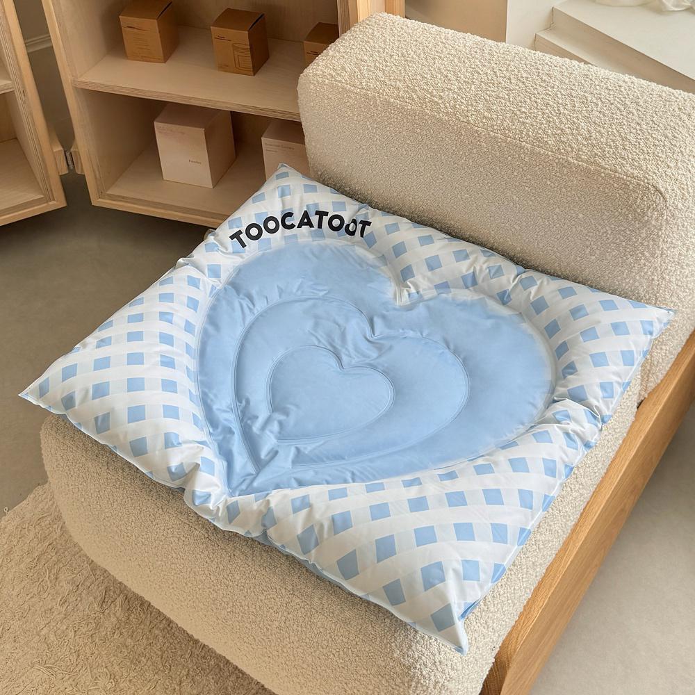 Heart-Pattern Pet Cooling Bed