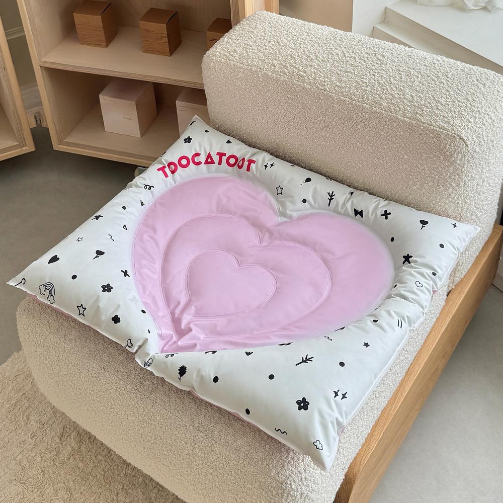 Heart-Pattern Pet Cooling Bed